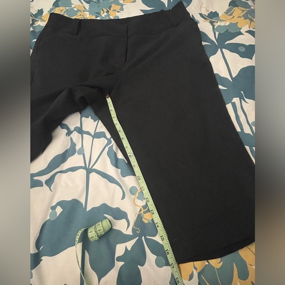 Worthington Petite Modern Fit Knee Length Black Shorts Size 16P - Picture 5 of 8